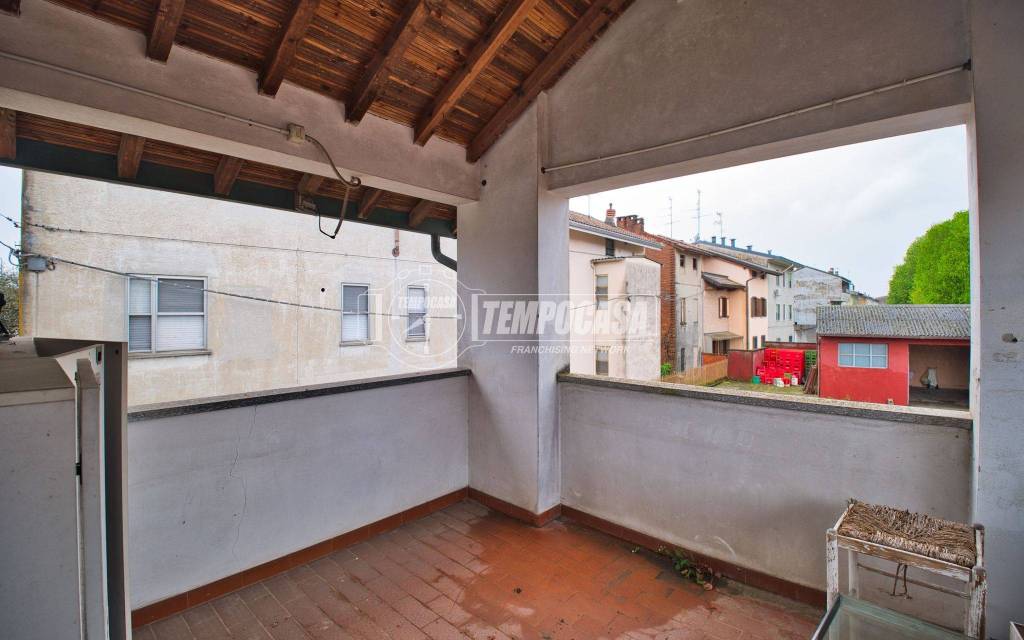 casa indipendente in vendita a Galliate