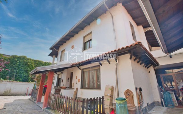 casa indipendente in vendita a Galliate