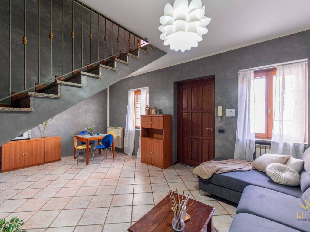 casa indipendente in vendita a Galliate