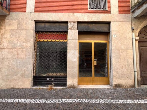 negozio in vendita a Galliate