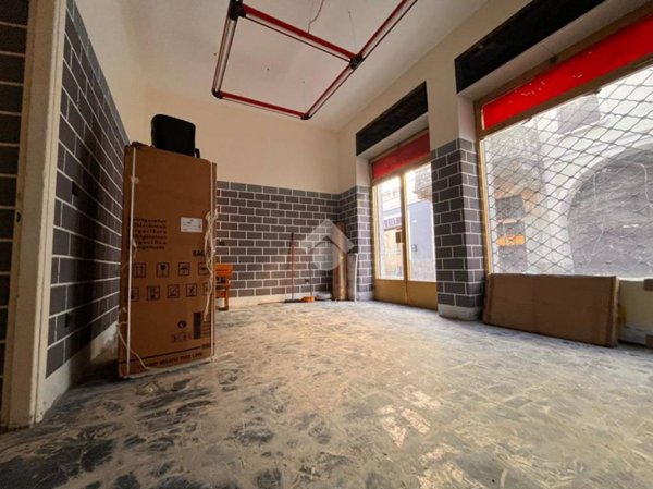 negozio in vendita a Galliate