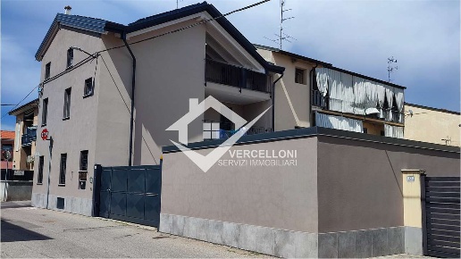 casa indipendente in vendita a Galliate