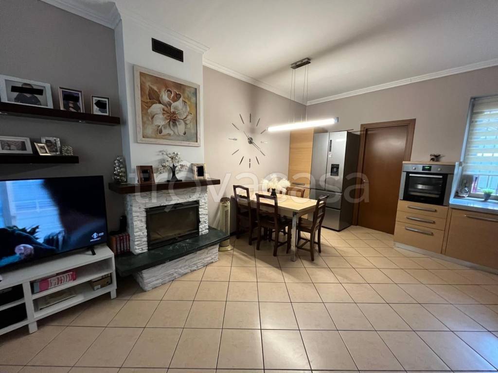 casa indipendente in vendita a Galliate