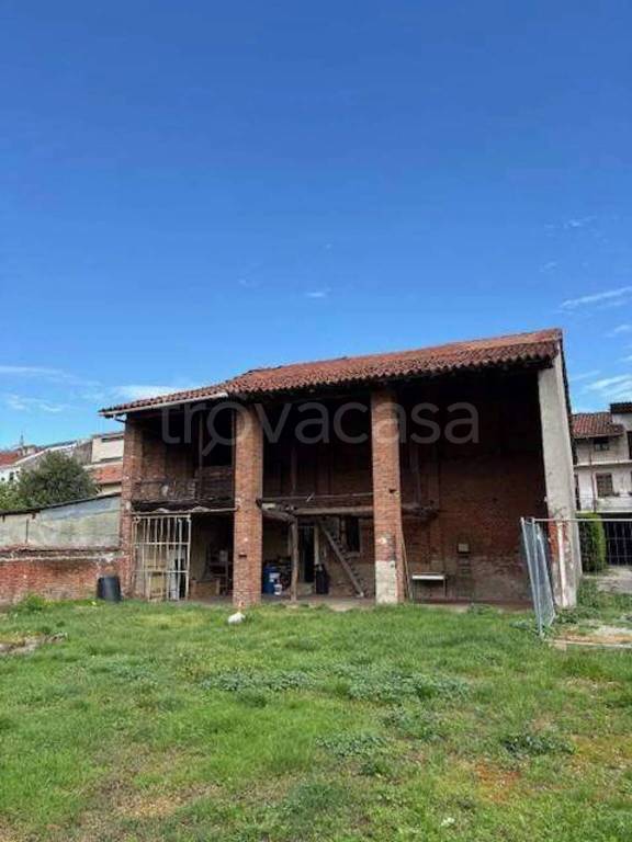 casa indipendente in vendita a Galliate