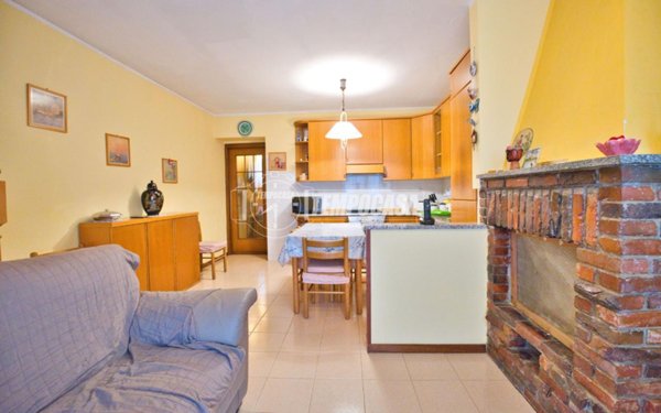 casa indipendente in vendita a Galliate