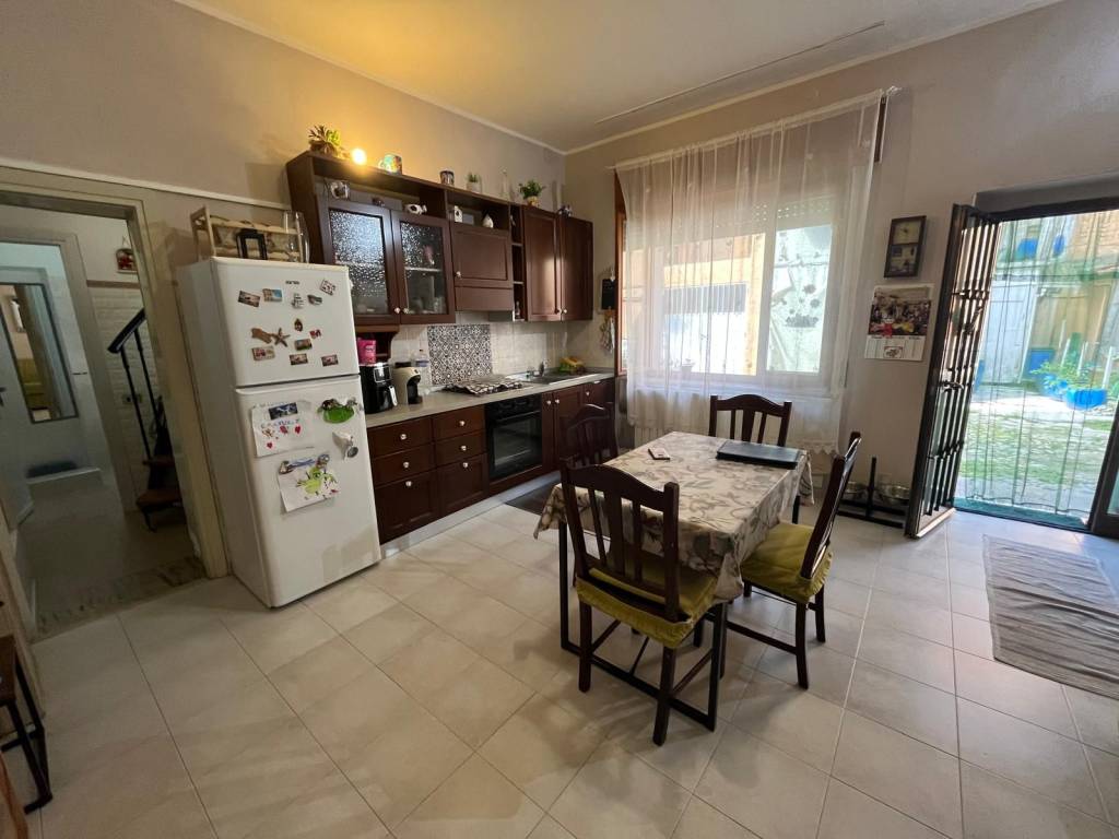 casa indipendente in vendita a Galliate