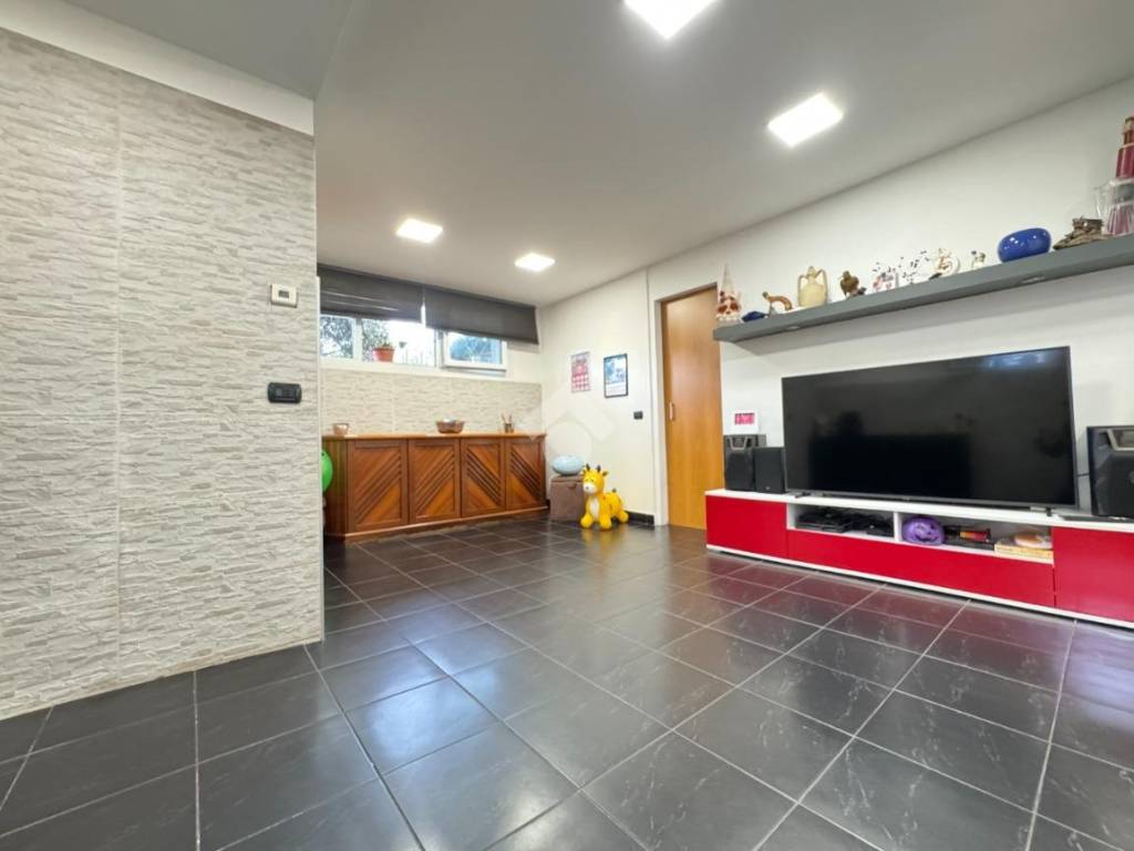 casa indipendente in vendita a Galliate