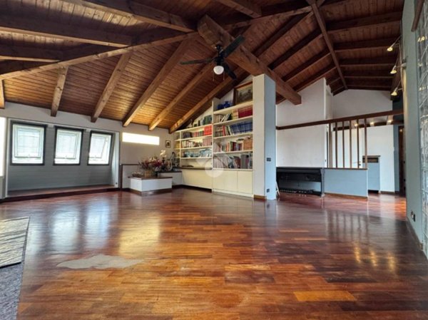 casa indipendente in vendita a Galliate