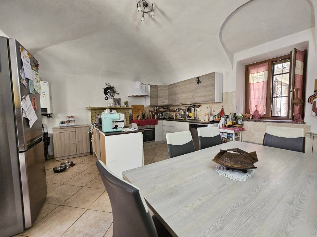 casa indipendente in vendita a Galliate