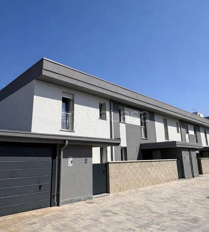 casa indipendente in vendita a Galliate