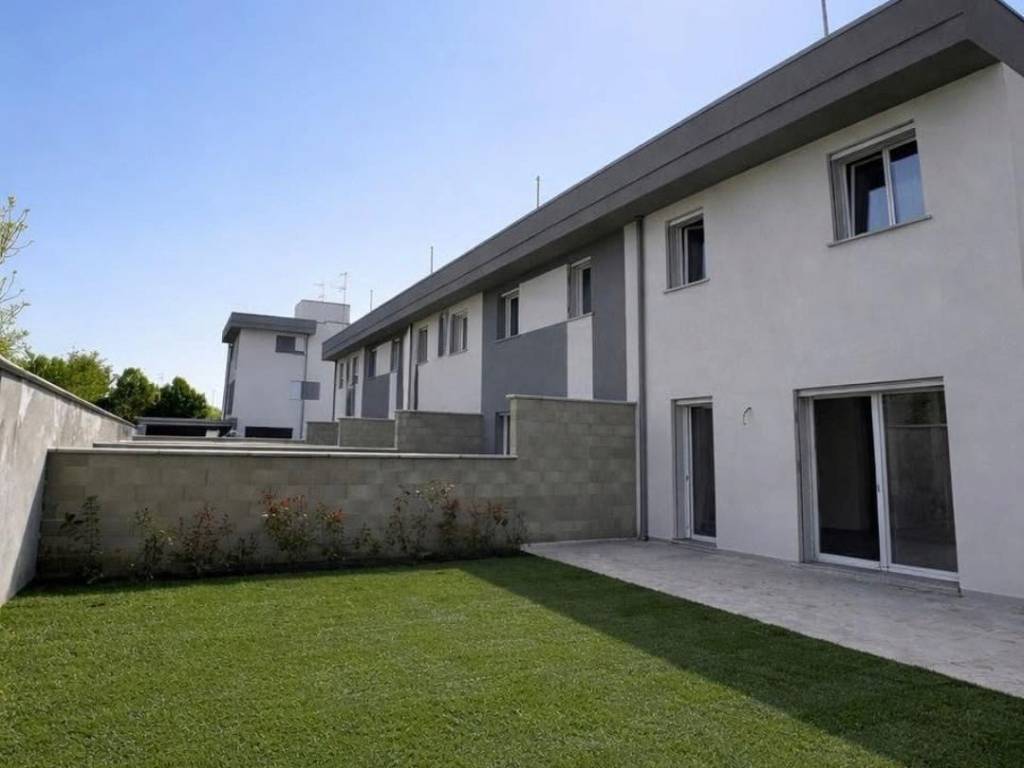 casa indipendente in vendita a Galliate