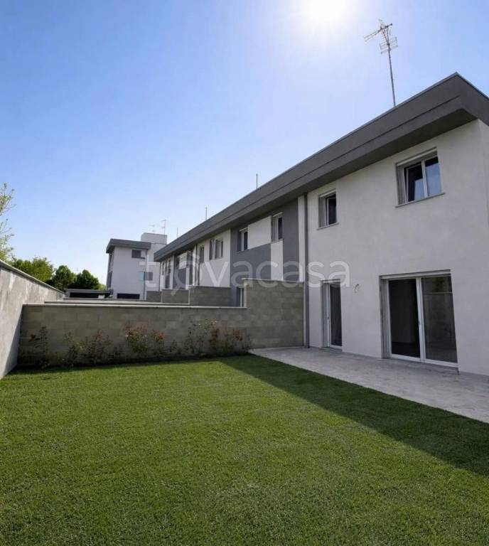 casa indipendente in vendita a Galliate