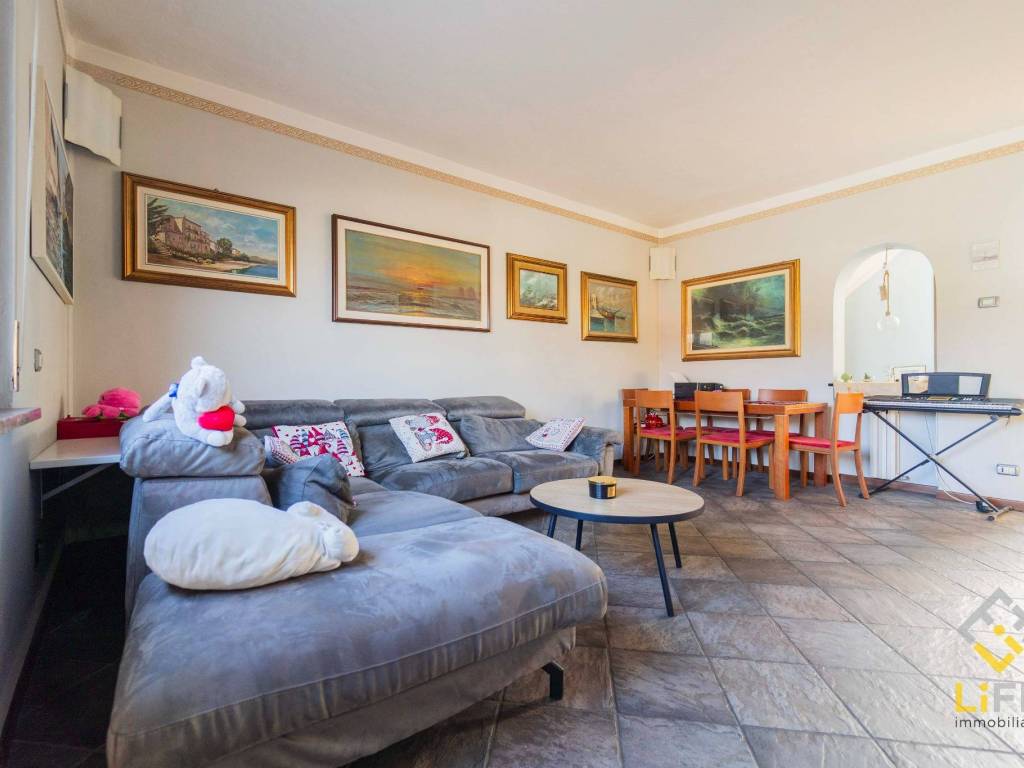 casa indipendente in vendita a Galliate