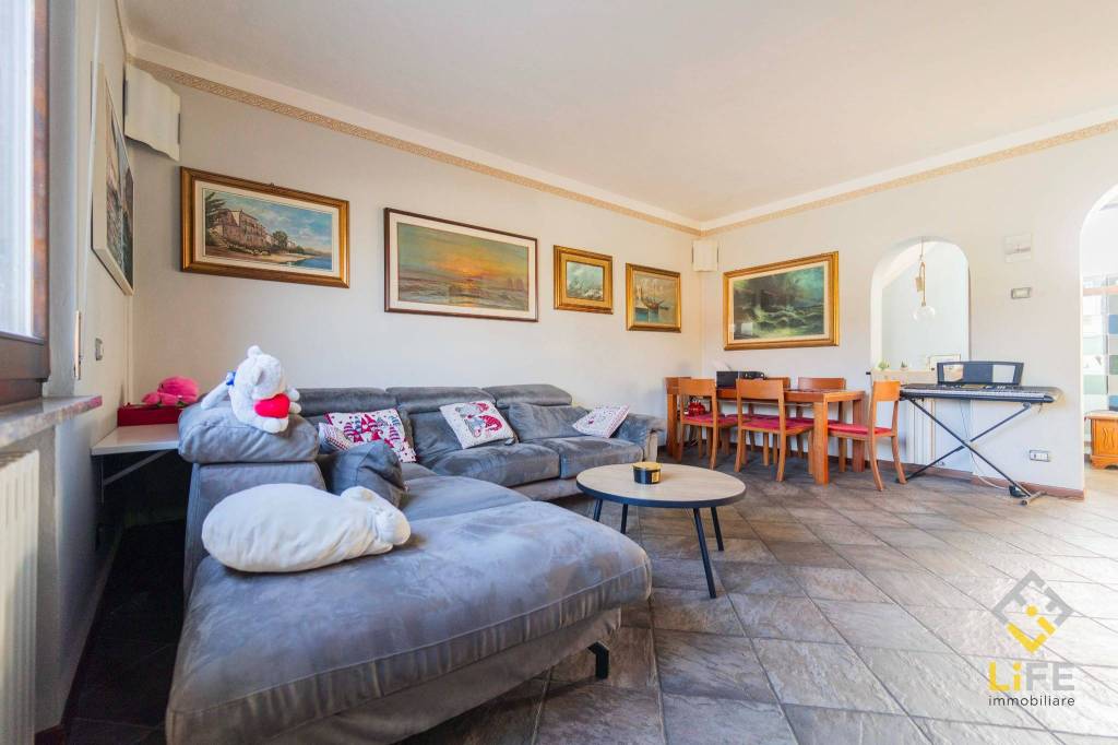 casa indipendente in vendita a Galliate