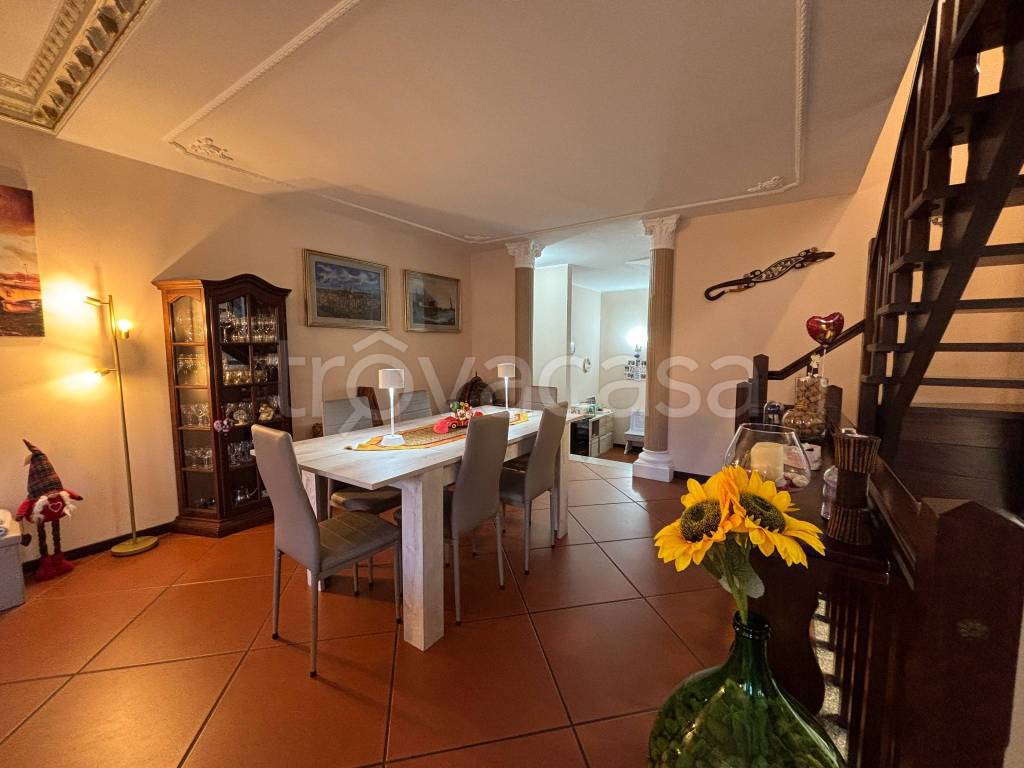 casa indipendente in vendita a Galliate