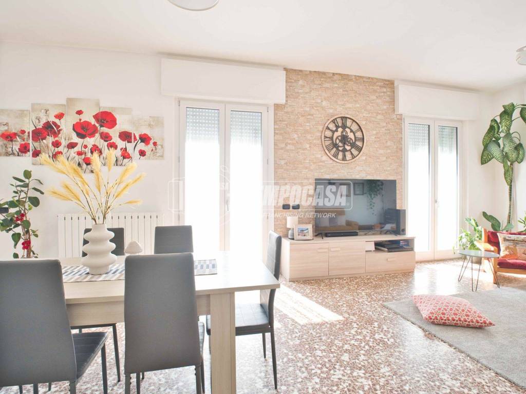 casa indipendente in vendita a Galliate