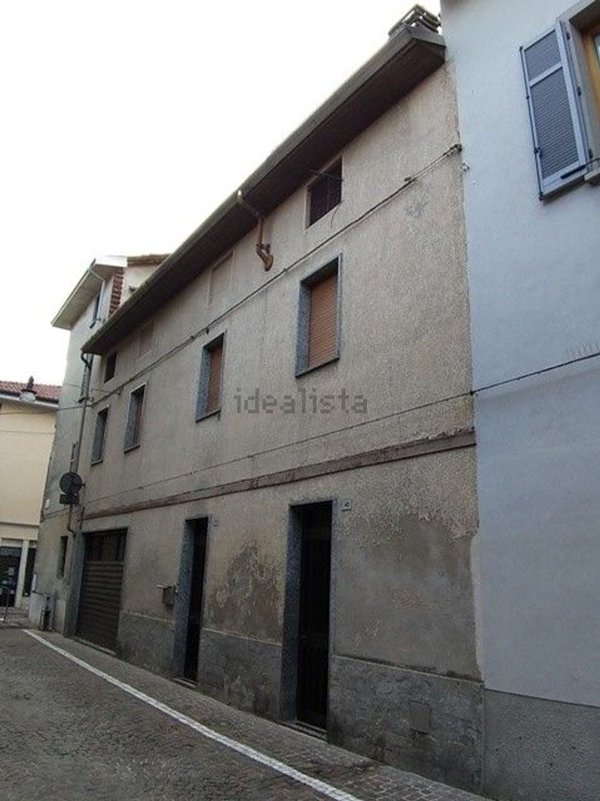 negozio in vendita a Galliate