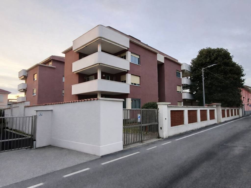 appartamento in vendita a Galliate