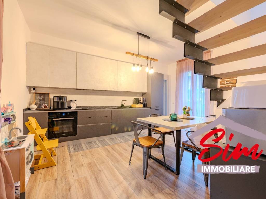 casa indipendente in vendita a Galliate