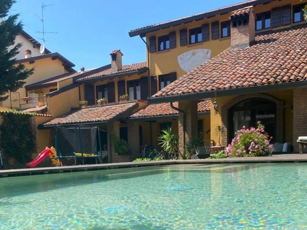 casa indipendente in vendita a Galliate