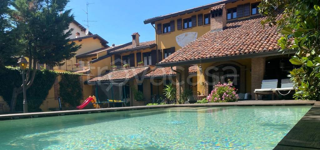 casa indipendente in vendita a Galliate