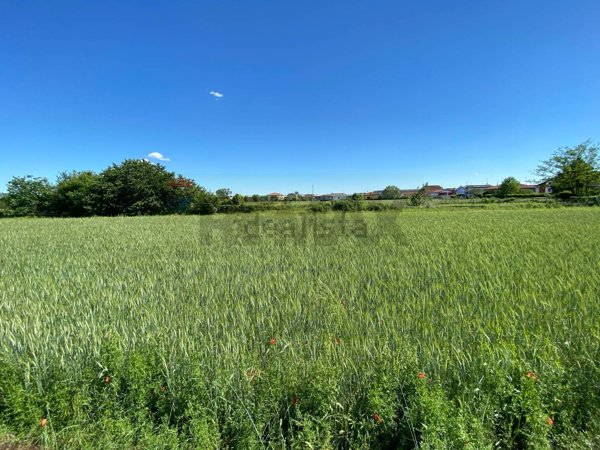 terreno edificabile in vendita a Galliate