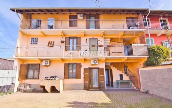 casa indipendente in vendita a Galliate