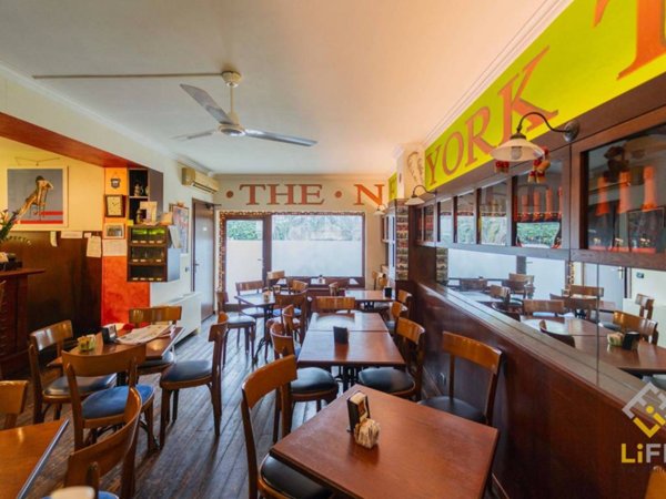 negozio in vendita a Galliate