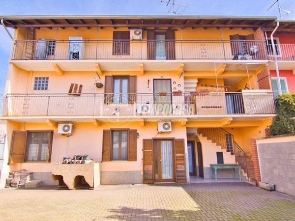 casa indipendente in vendita a Galliate