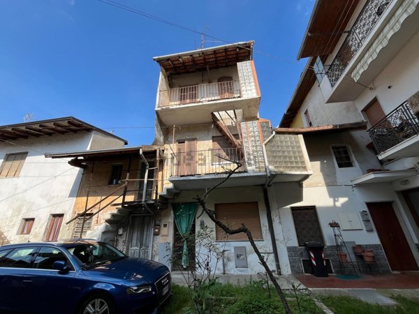 casa semindipendente in vendita a Galliate