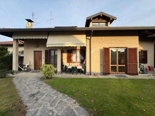 casa indipendente in vendita a Galliate