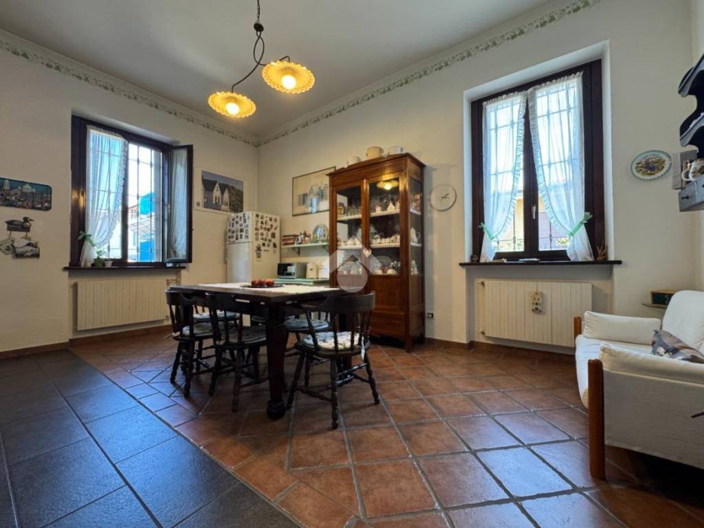 casa indipendente in vendita a Galliate