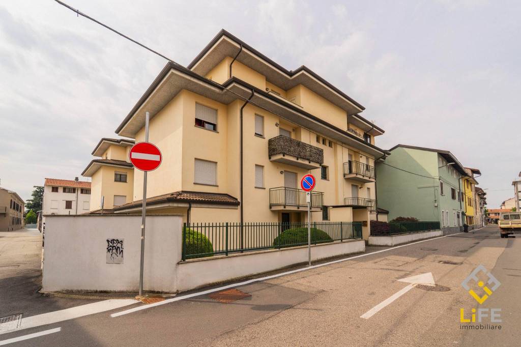 appartamento in vendita a Galliate