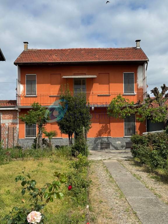 casa indipendente in vendita a Galliate