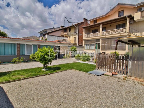 casa indipendente in vendita a Galliate