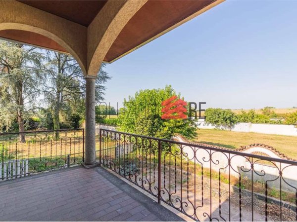 casa indipendente in vendita a Galliate