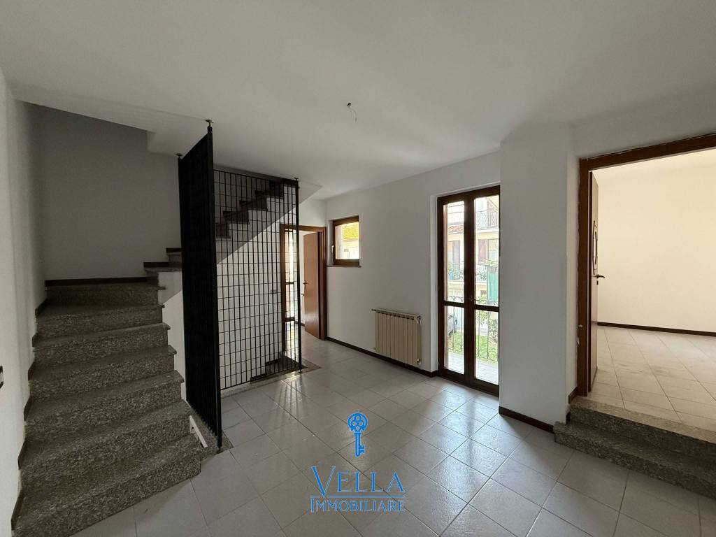 casa indipendente in vendita a Galliate