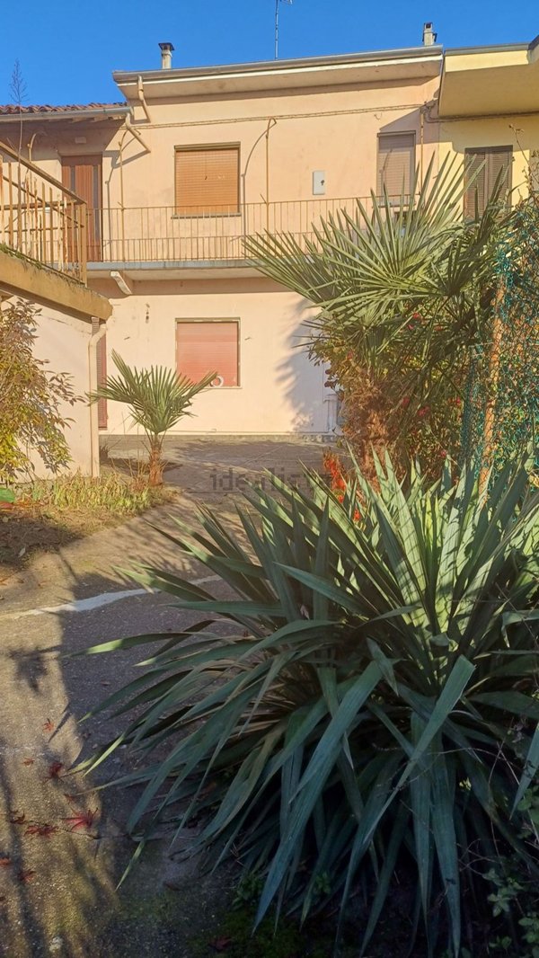 casa indipendente in vendita a Garbagna Novarese