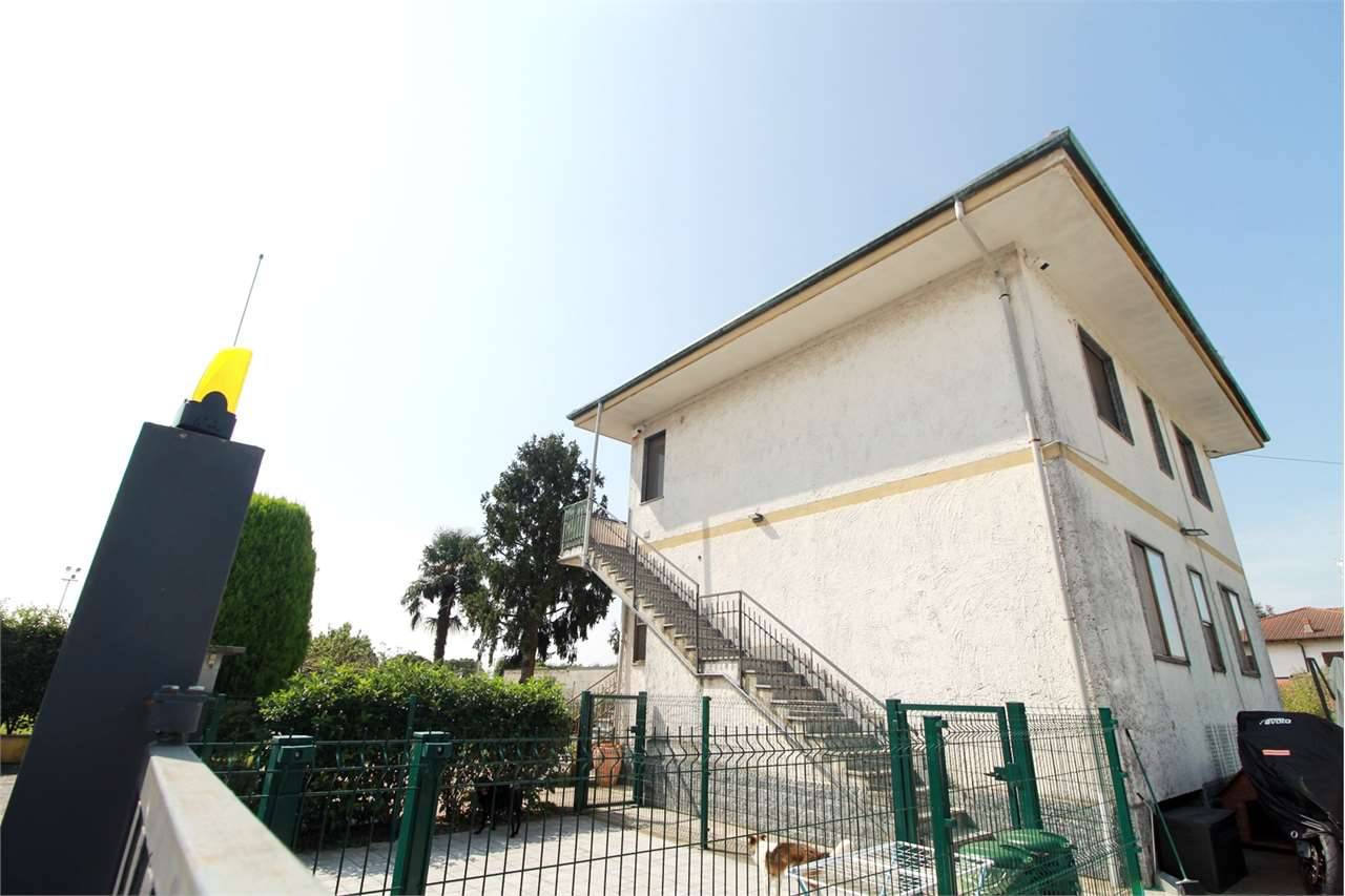 casa indipendente in vendita a Garbagna Novarese