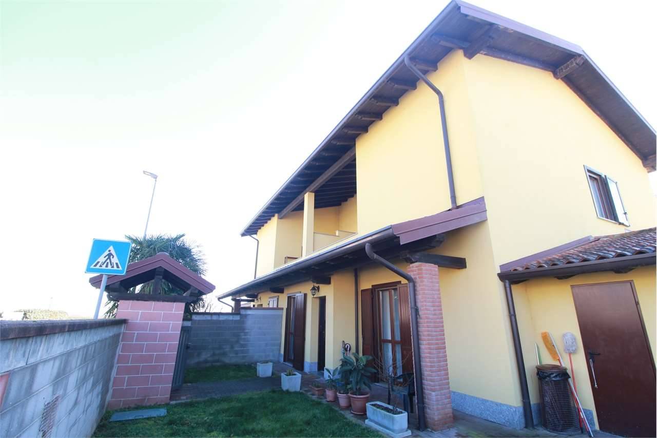 casa indipendente in vendita a Garbagna Novarese