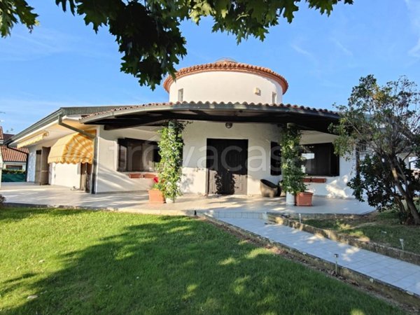 casa indipendente in vendita a Garbagna Novarese