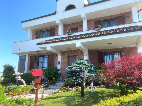 casa indipendente in vendita a Garbagna Novarese