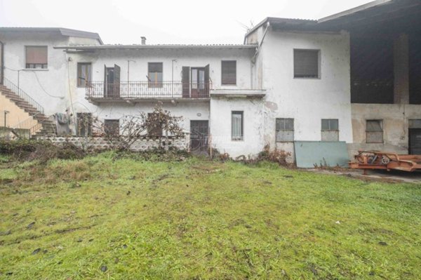 casa indipendente in vendita a Garbagna Novarese