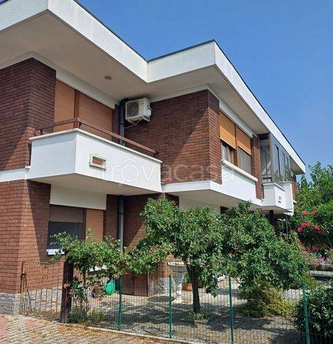casa indipendente in vendita a Garbagna Novarese