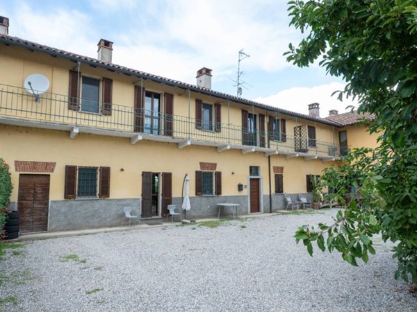 casa indipendente in vendita a Garbagna Novarese