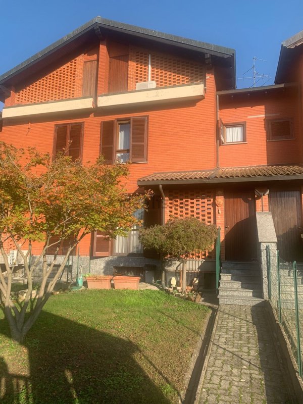 casa indipendente in vendita a Garbagna Novarese