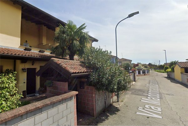 casa indipendente in vendita a Garbagna Novarese