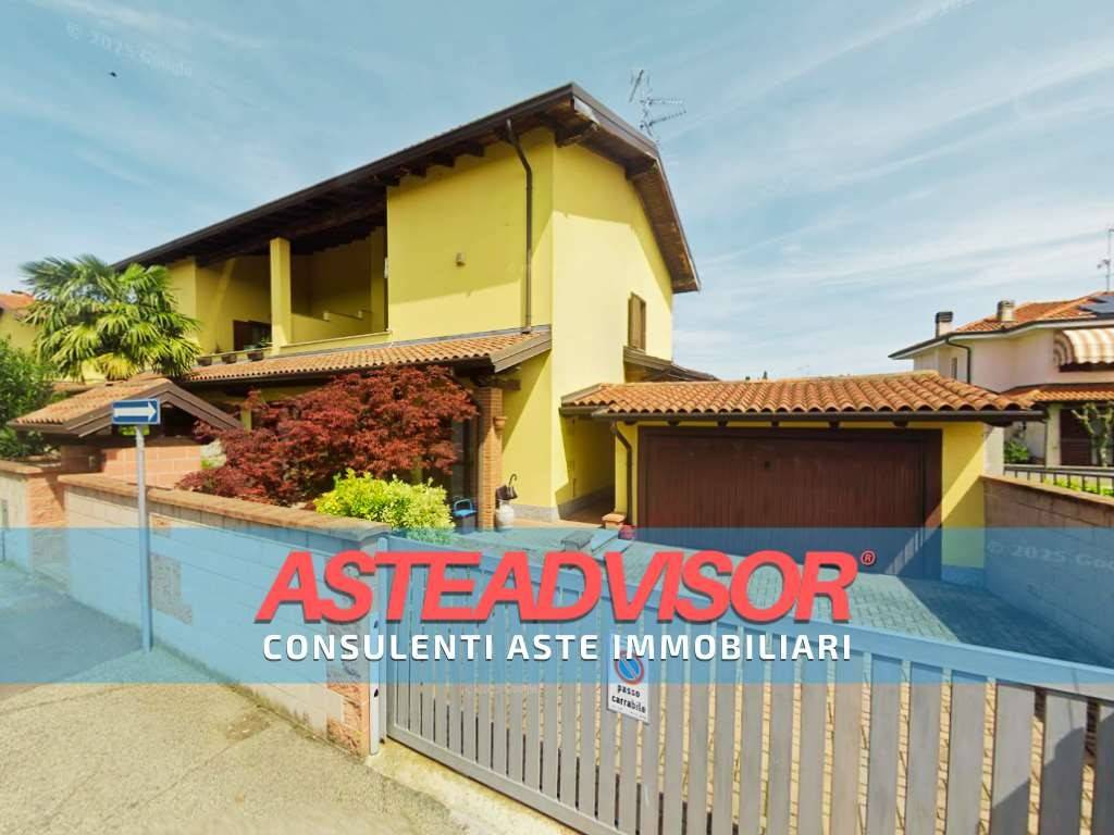 casa indipendente in vendita a Garbagna Novarese
