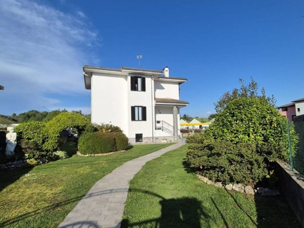 casa indipendente in vendita a Ghemme