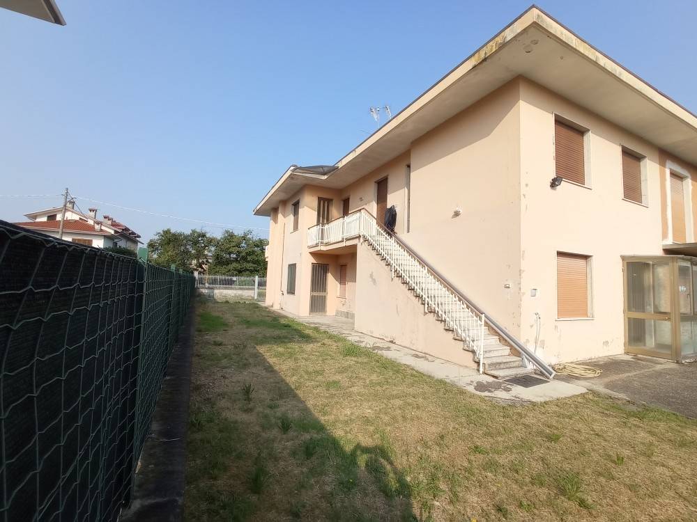 casa indipendente in vendita a Ghemme